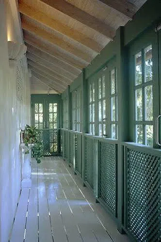Green Monkey Villa Porters